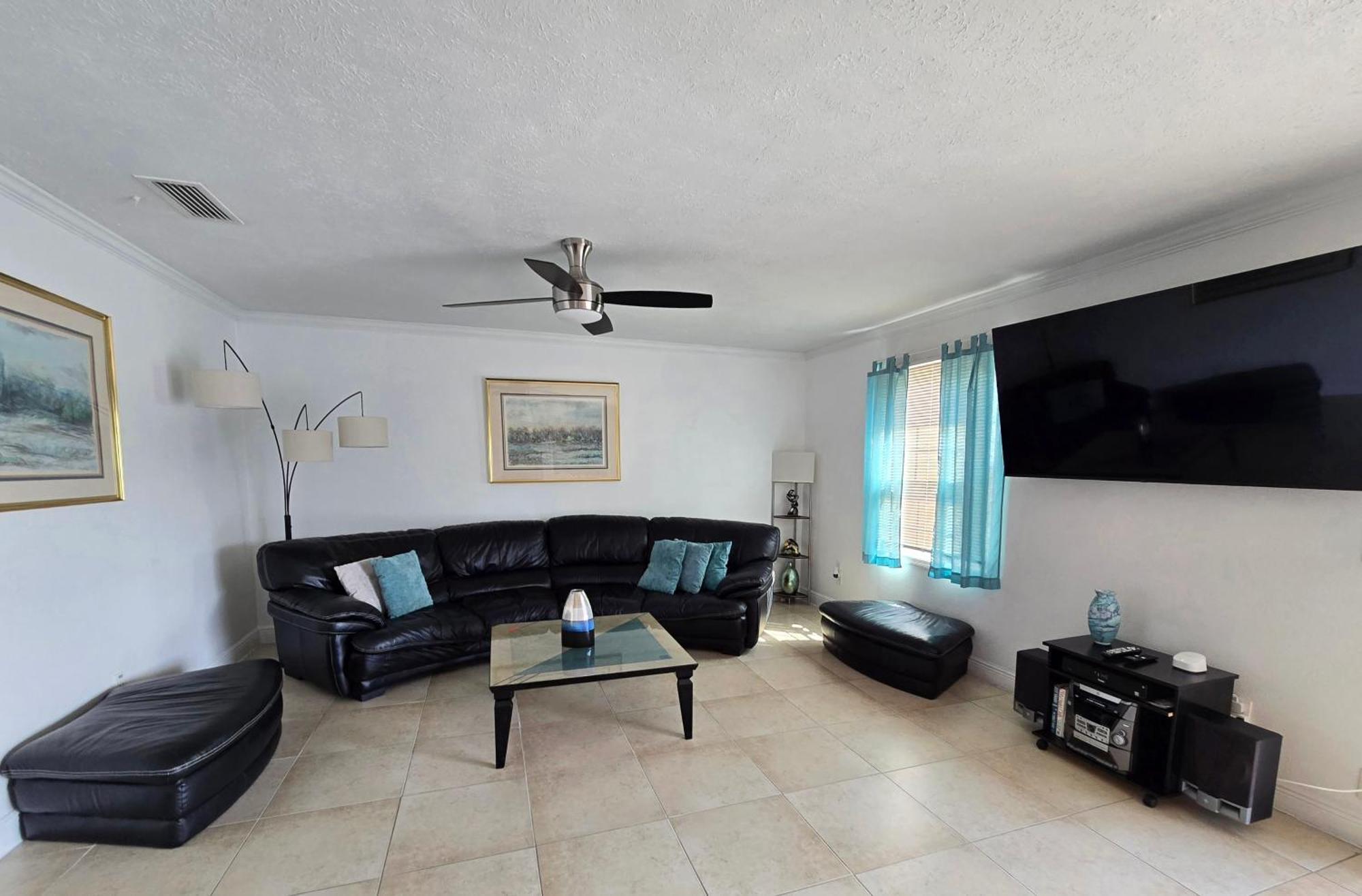 Beautiful Condo Close to Busch Gardens Tampa Exterior foto
